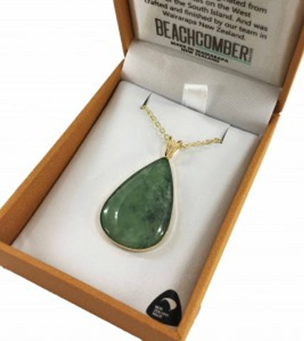Greenstone pendent Gold Plated Boxed BBJ4115P