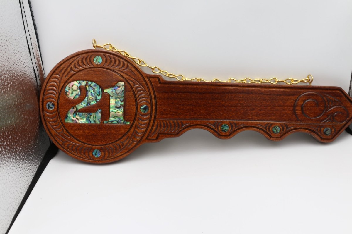 Native Wooden 21st key WM421