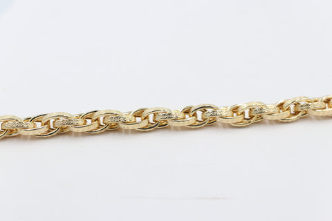 9ct Gold Overlapping Fancy Bracelet 19cm GB04