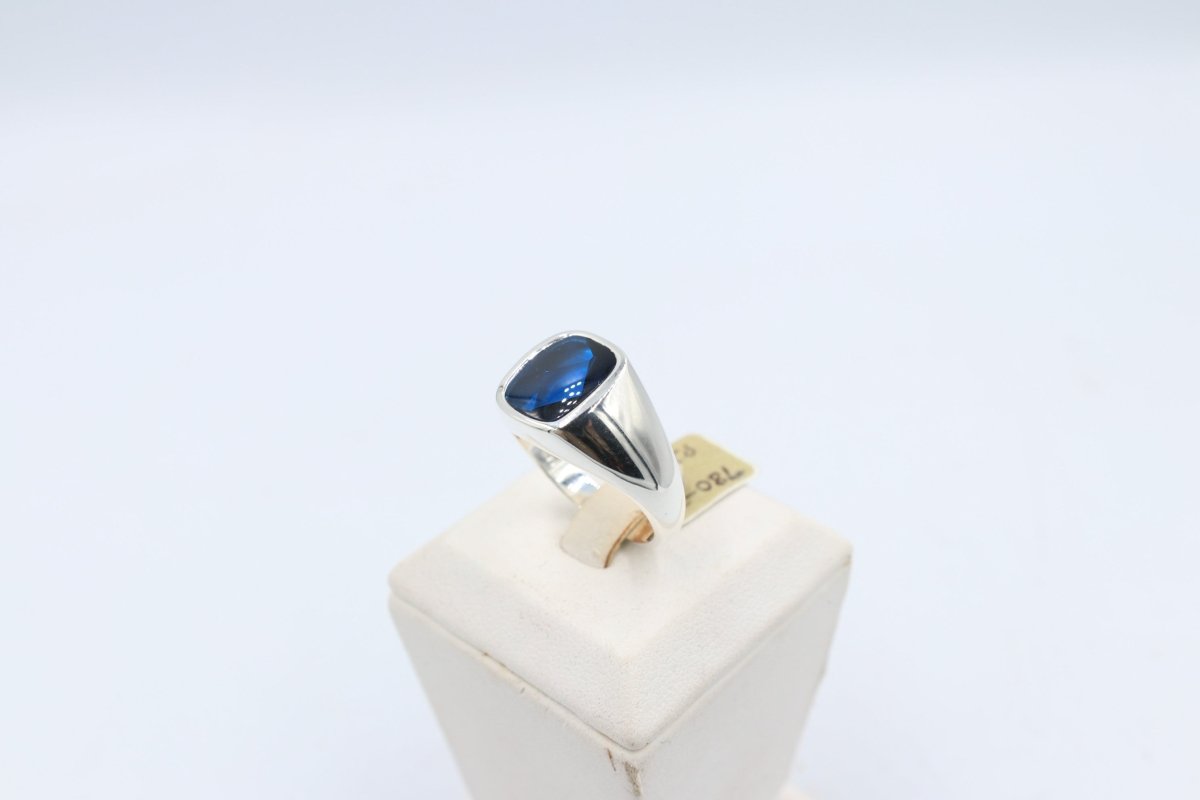 Stg Silver Mens Ring with Cushion Syn Blue Spinal
