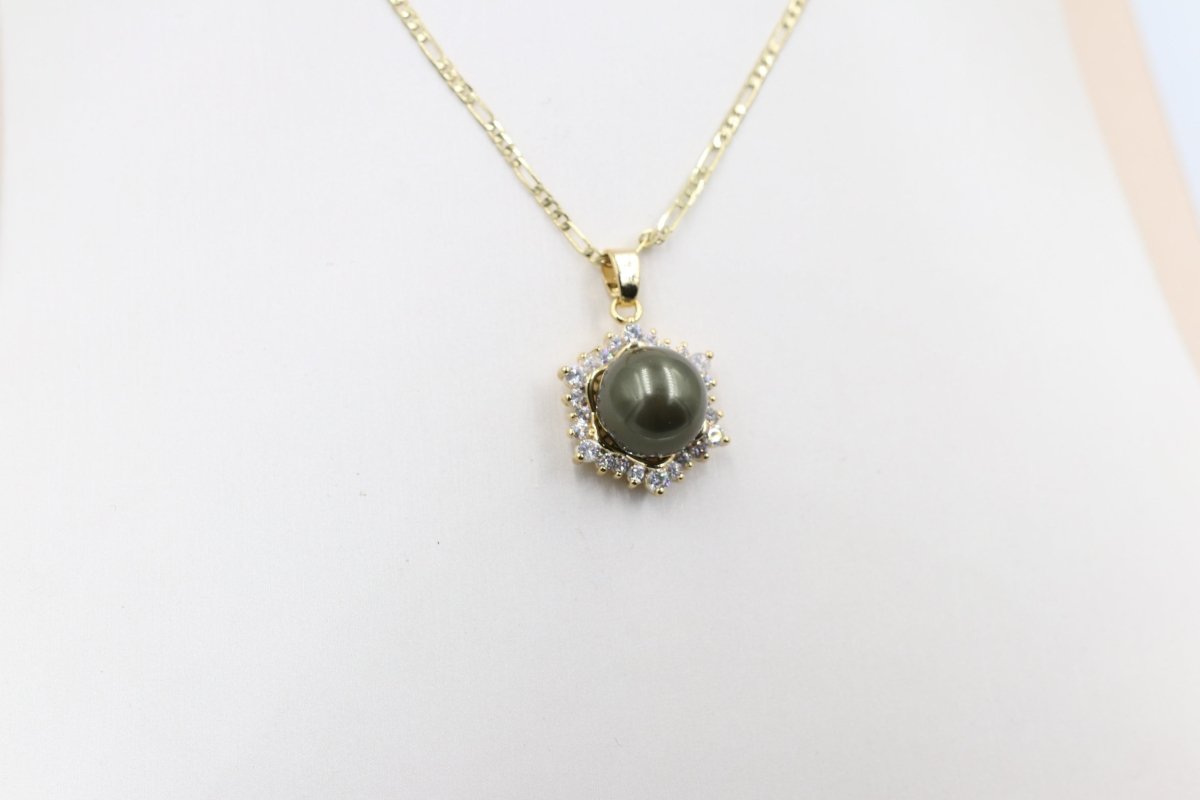 18ct Gold Plated Faux Pearl Pendent