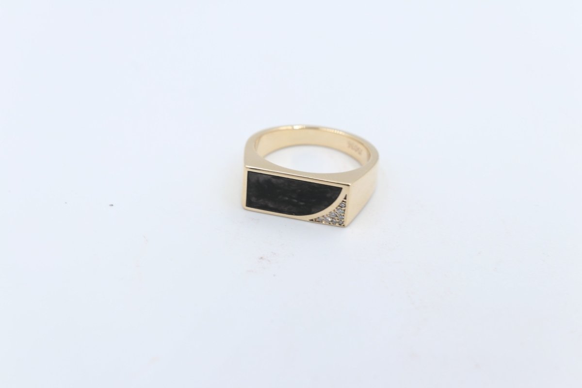 9ct Gold Solid Spectrum and Diamond set ring