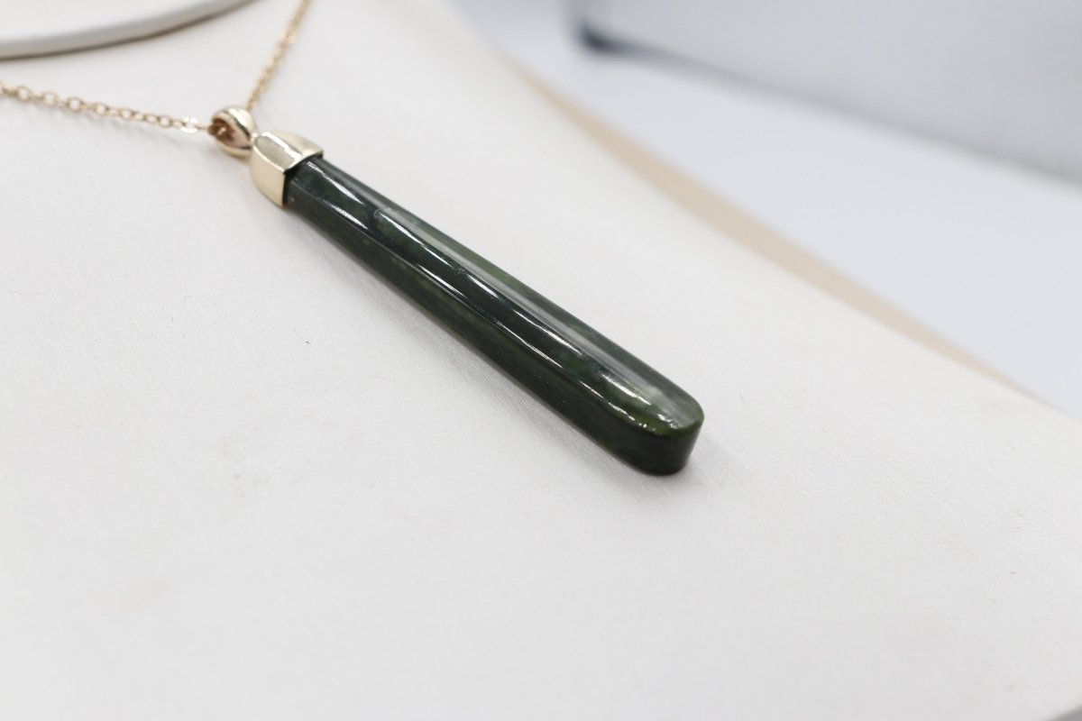 9ct Gold Set New Zealand Greenstone SJ108