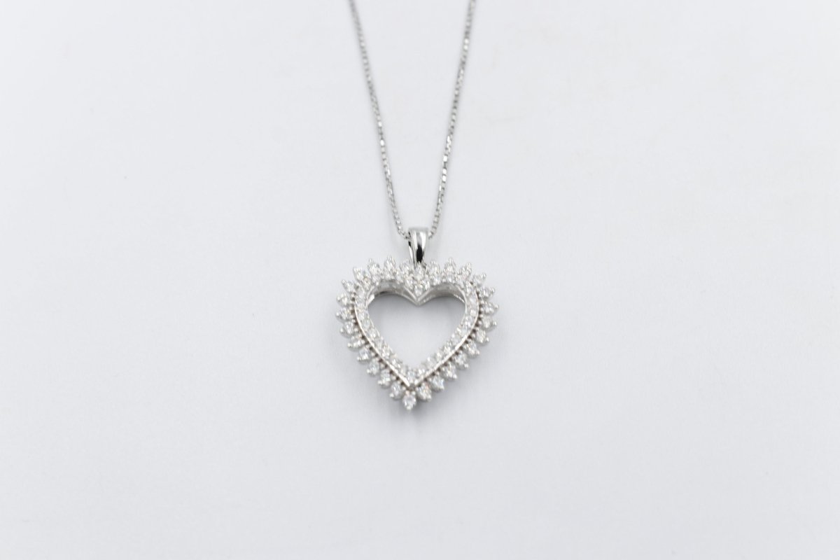 10K White Gold Diamond Heart Pendent SKP25072