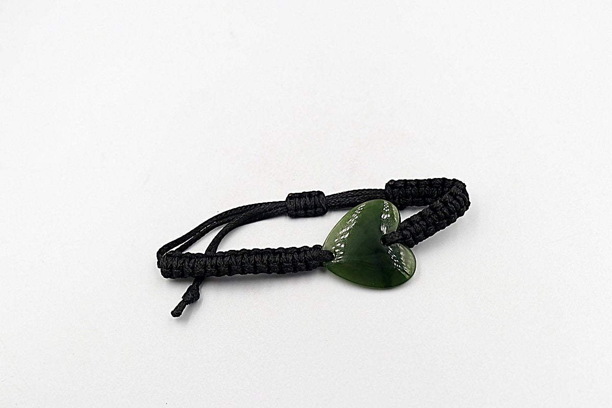 New Zealand Heart Greenstone Macrame Bracelet