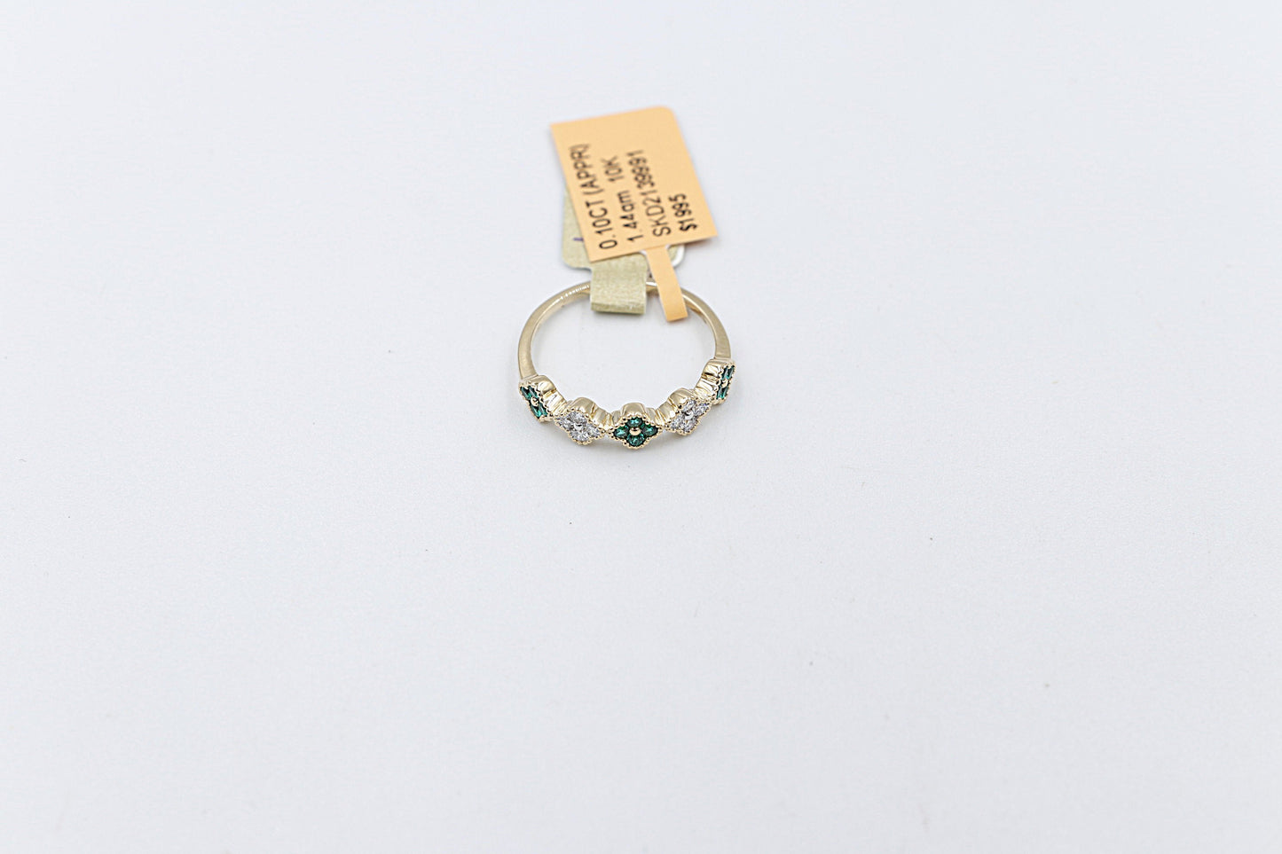 10K Yellow Gold Lab Diamond and Emerald LGR47182