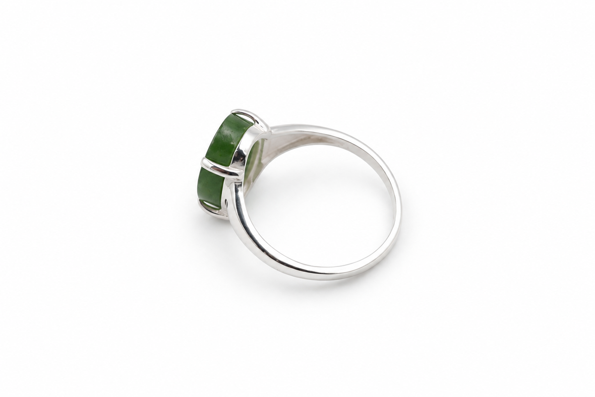 Stg Silver Ladies Ring with New Zealand Greenstone ALX507