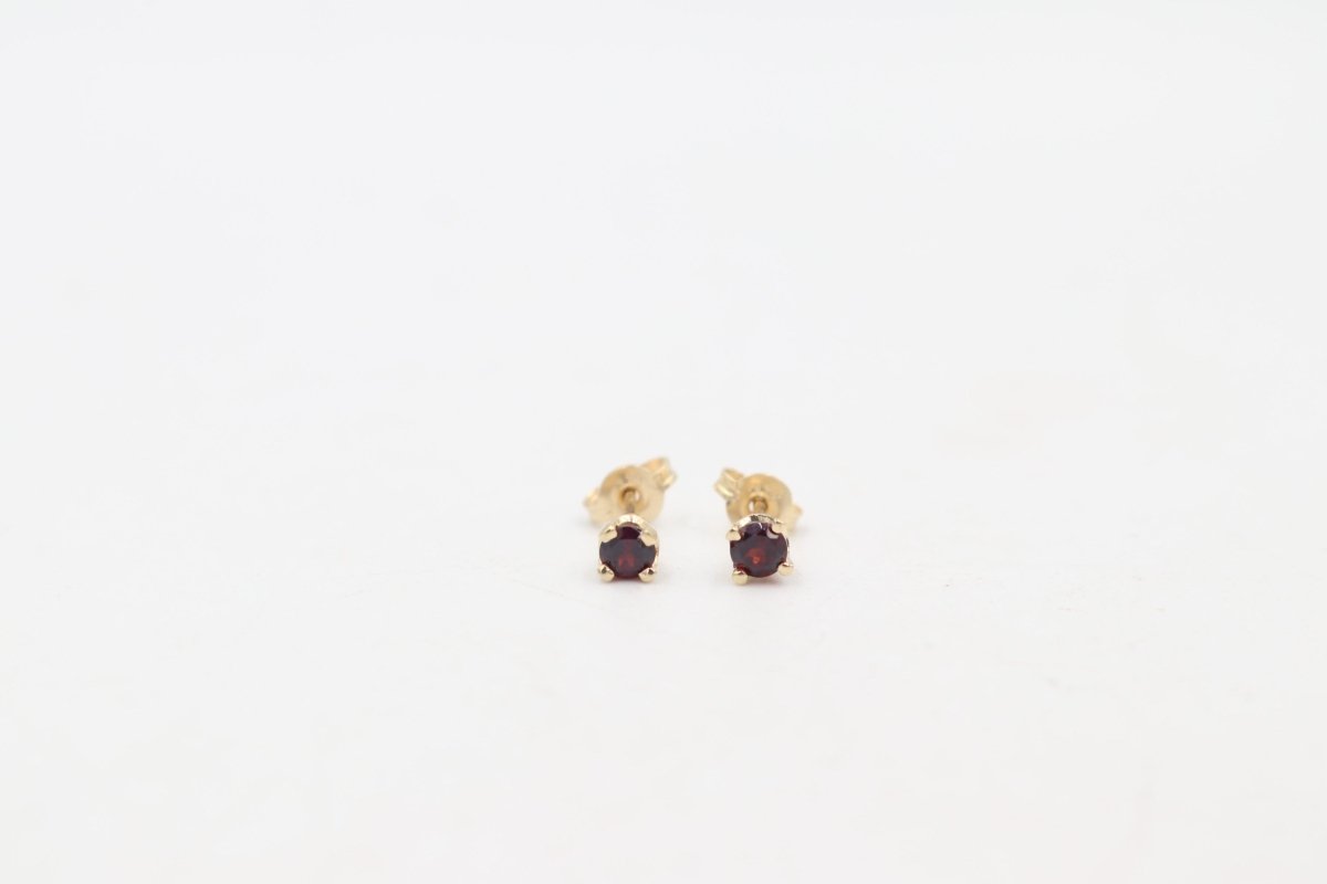 9ct Gold Genuine Garnet Stud Earrings