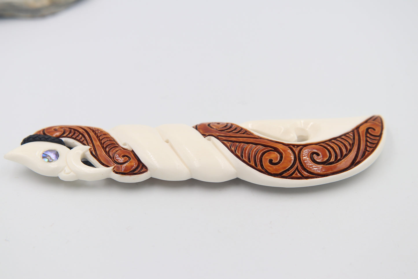 XL Bone Manaia Twist