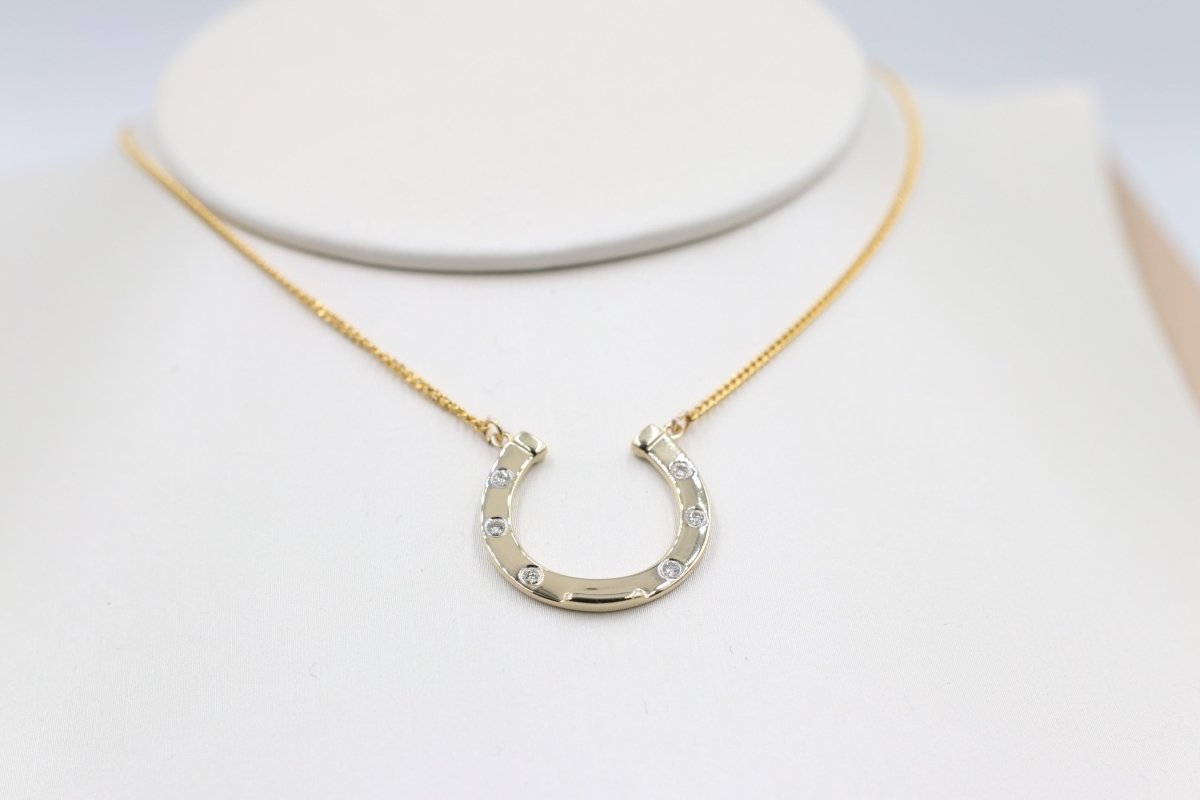 9ct Gold Diamond Set Horse Shoe Pendent