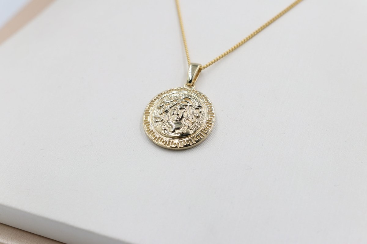 9ct Gold Medusa Pendent