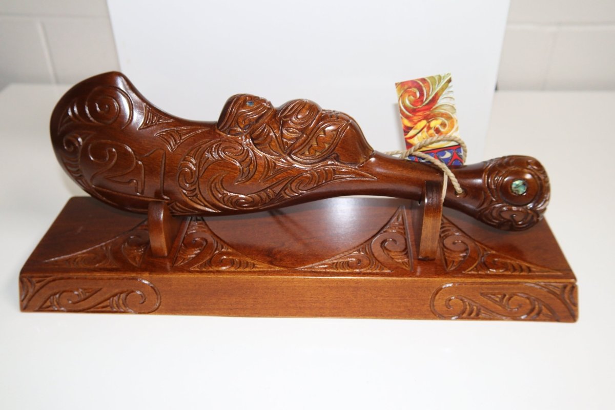 21st Large Wahaika With Base
