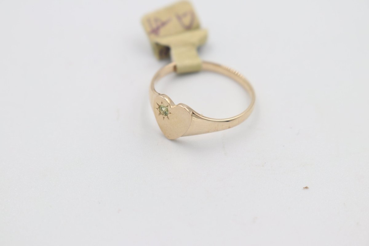 9ct Gold Girls Signet Ring with Peridot