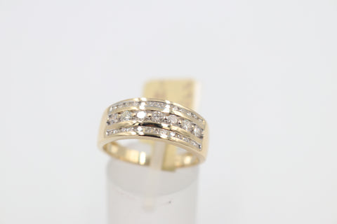 9ct Gold Genuine Diamond set Ring
