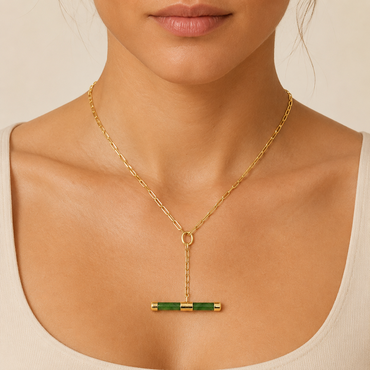 9ct Gold Set New Zealand Greenstone Fob with 9ct Gold Chain SJ110
