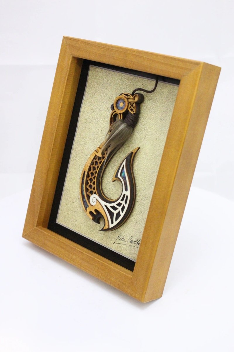 Large Framed Hook FRHK
