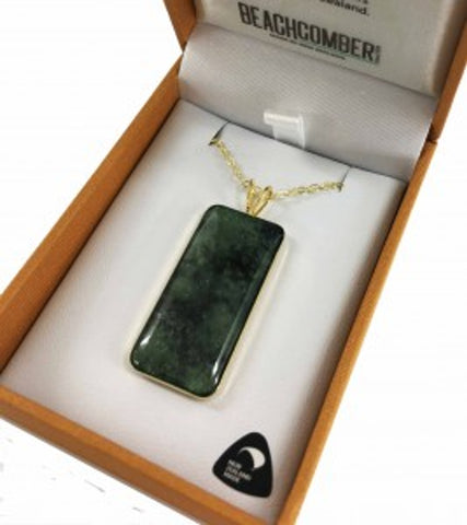 Greenstone pendent Gold Plated Boxed BBJ4117P