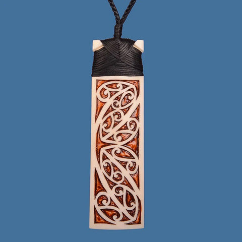 Kowhaiwhai Design Stained Bone Toki BT013