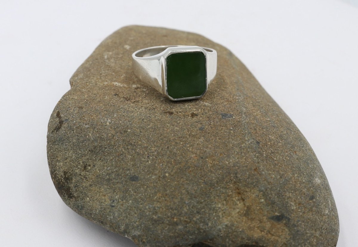 Stg Silver Ring with New Zealand Greenstone 76ALXG