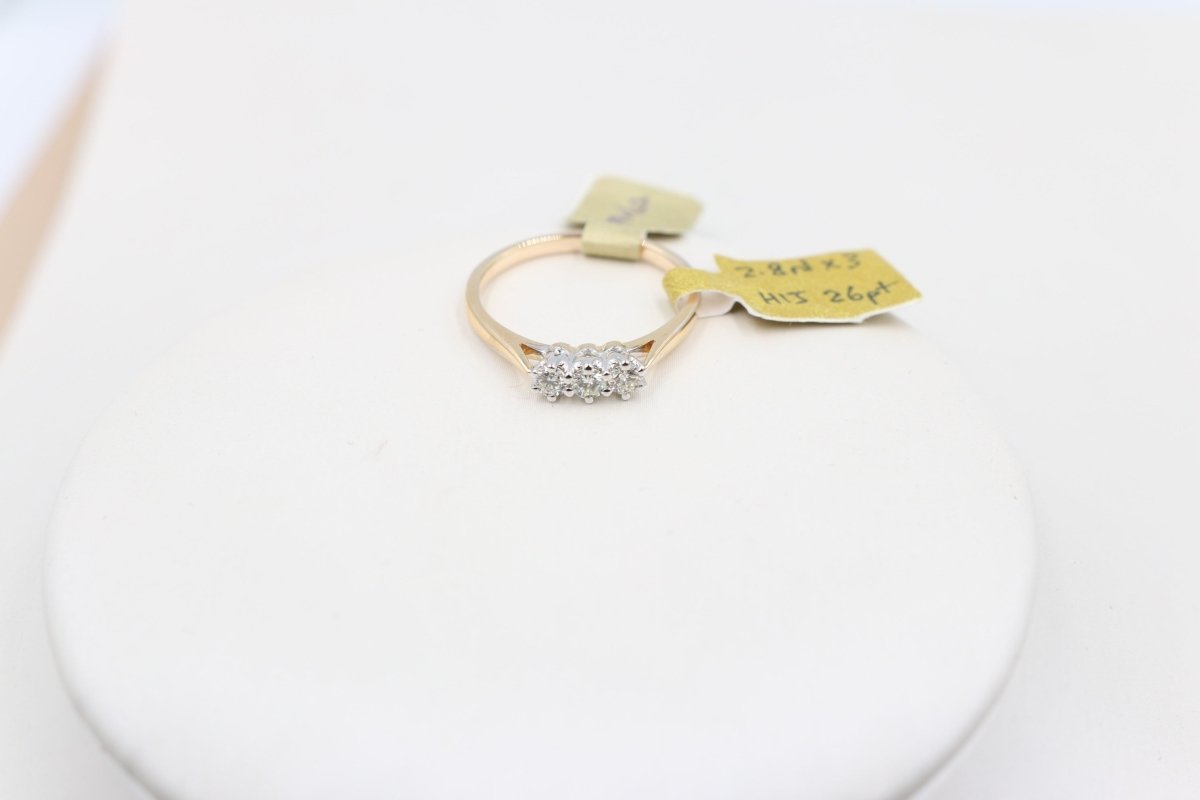 9ct Gold three stone Diamond Ring SYR3675