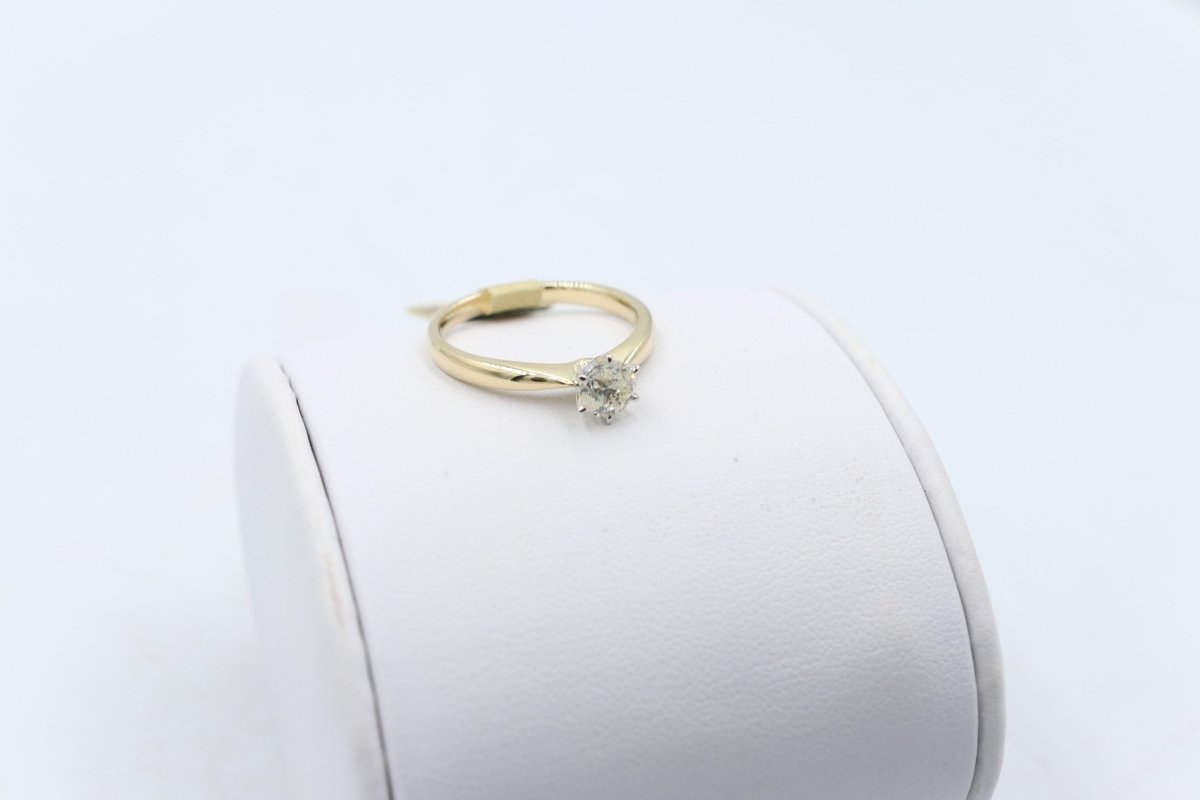 9ct Gold CZ Solitaire Ring SYR2288