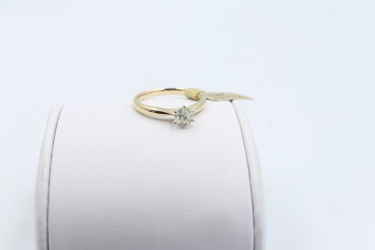 9ct Gold CZ Solitaire Ring SYR2288