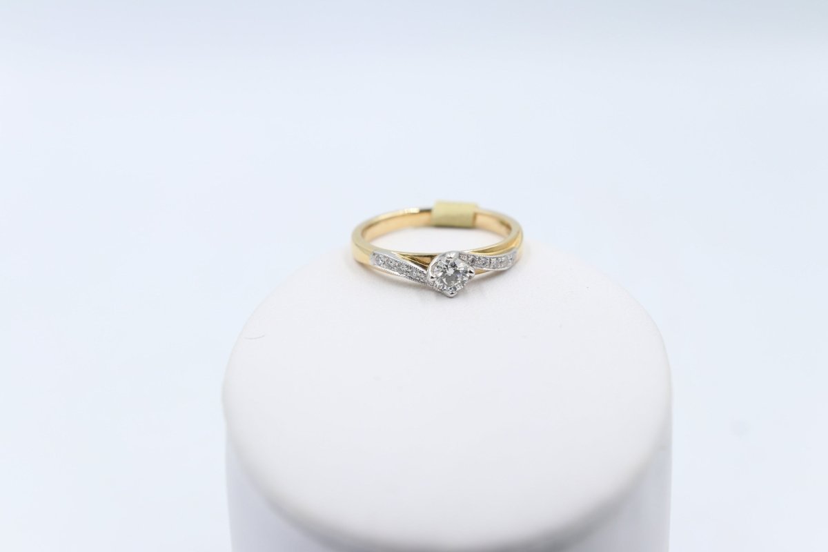 18ct Gold Diamond Solitaire ring TDW 0.30ct SYR2182