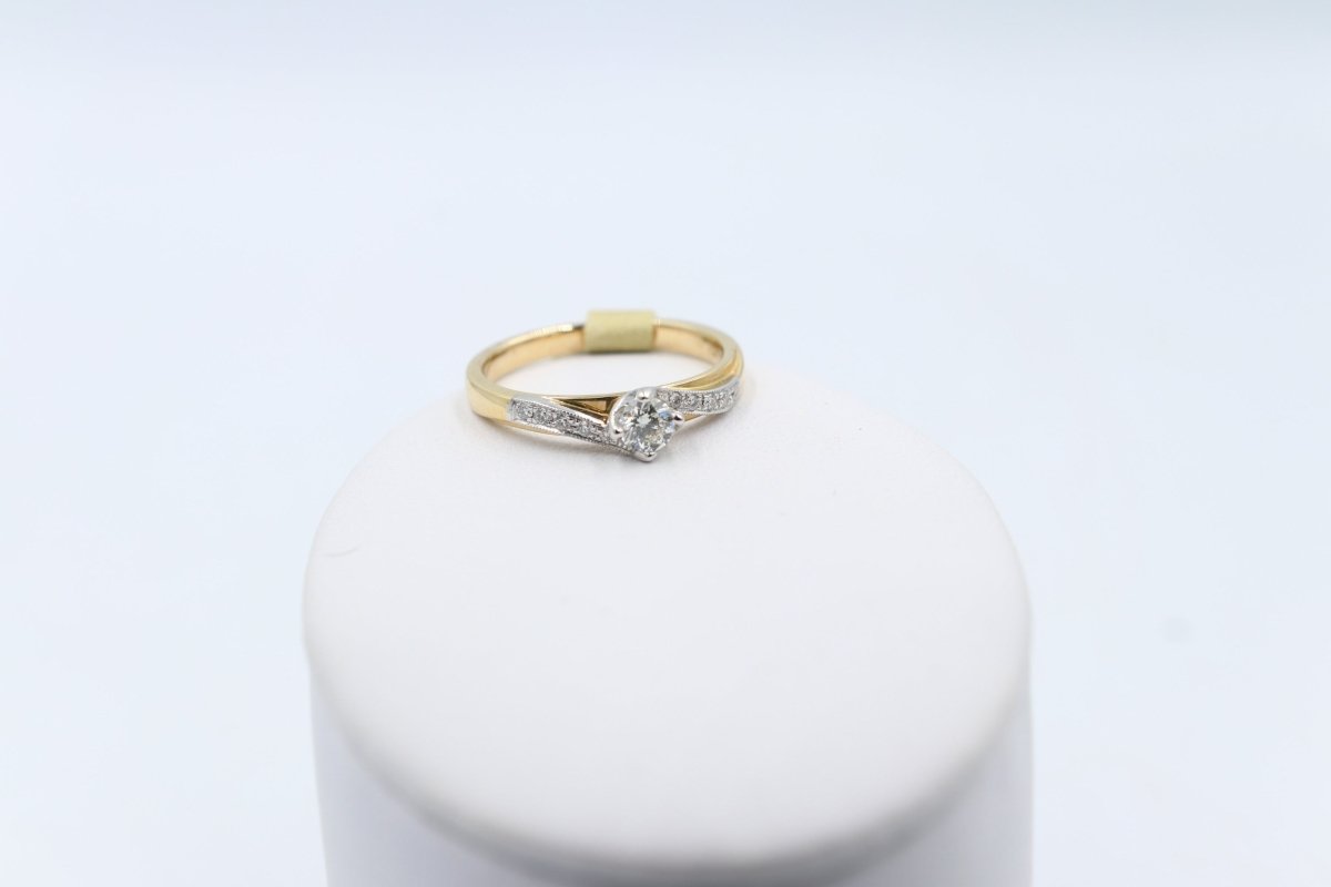 18ct Gold Diamond Solitaire ring TDW 0.30ct SYR2182