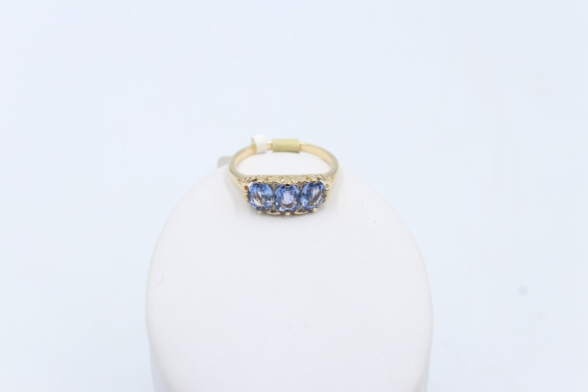 9ct Gold Ceylon Sapphire & Diamond ring SYR7986CS