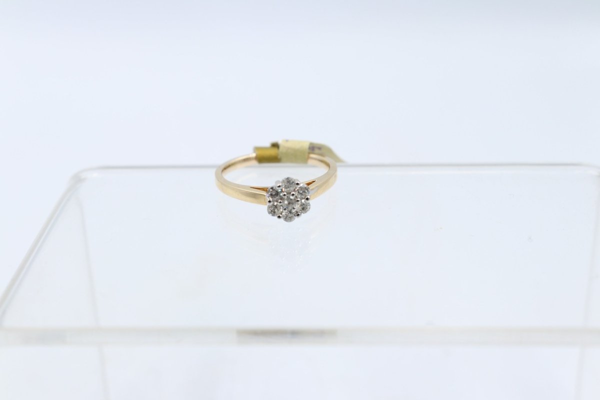 9ct Gold Genuine Diamond Cluster ring TDW 0.35ct SYR3668