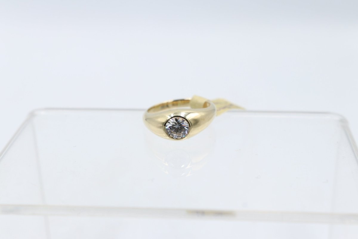 9ct Gold Dome Ring with CZ SYR2208