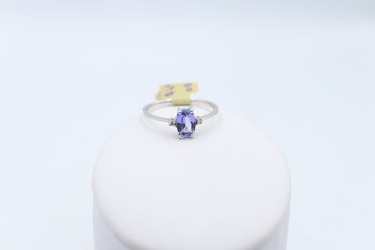 9ct White Gold Tanzanite & Diamond Ring SYR7150