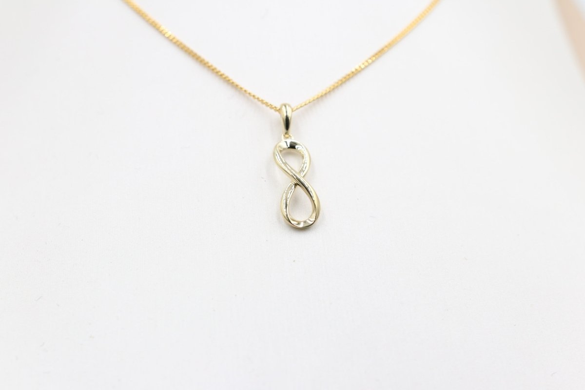 9ct Gold Infinity Pendent SYP3695