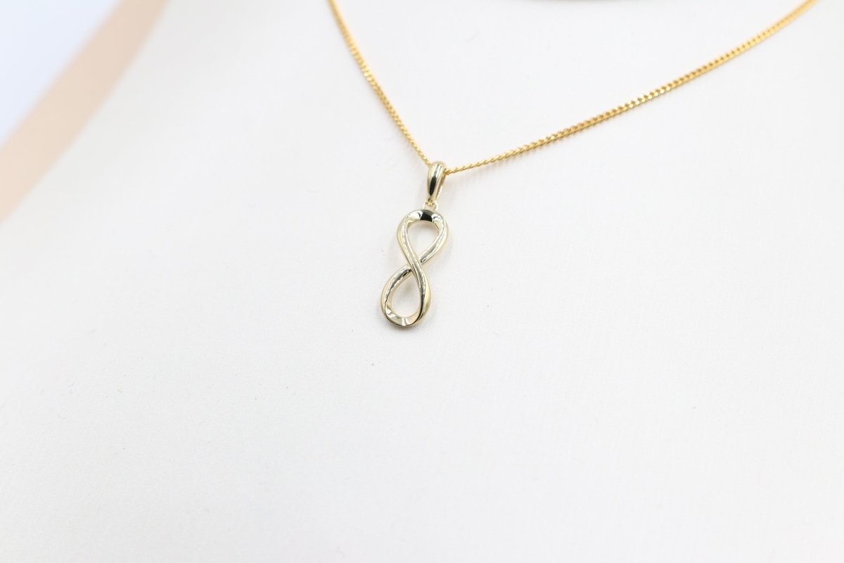 9ct Gold Infinity Pendent SYP3695
