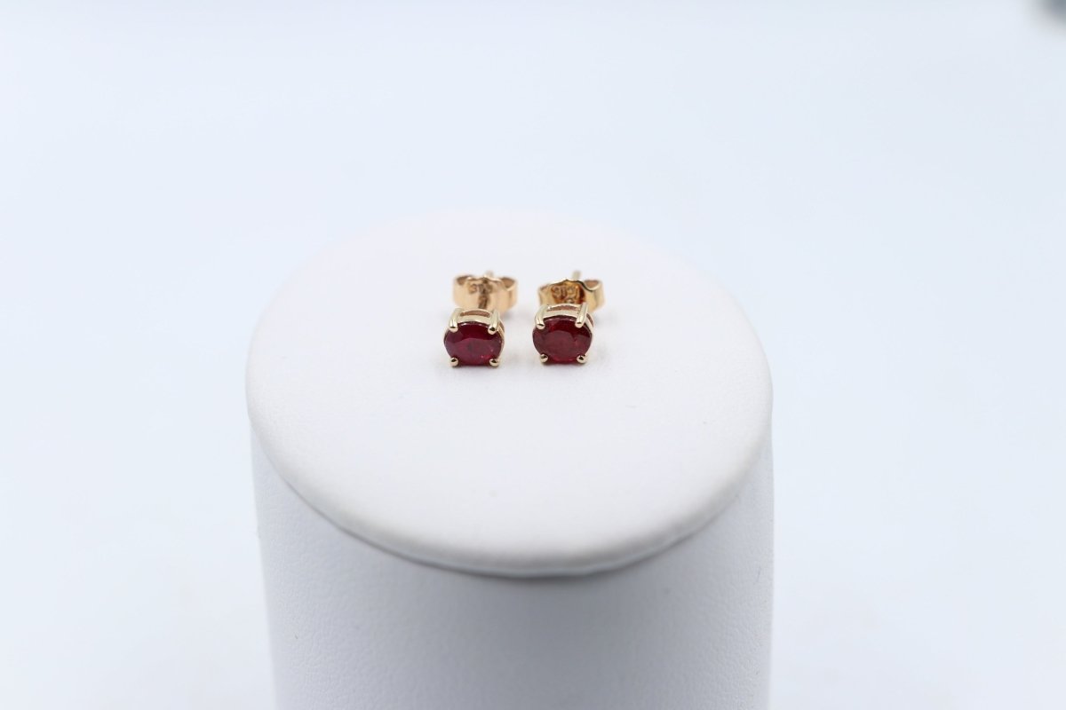 9ct Gold Genuine Ruby Stud Earrings SERUBY