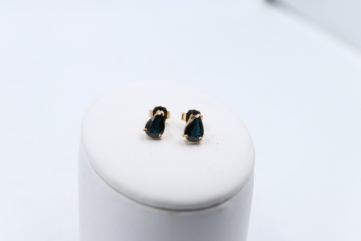 9ct Yellow Gold sapphire studs SYE467S