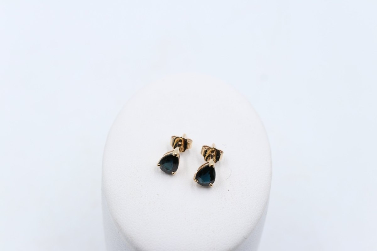 9ct Yellow Gold sapphire studs SYE467S