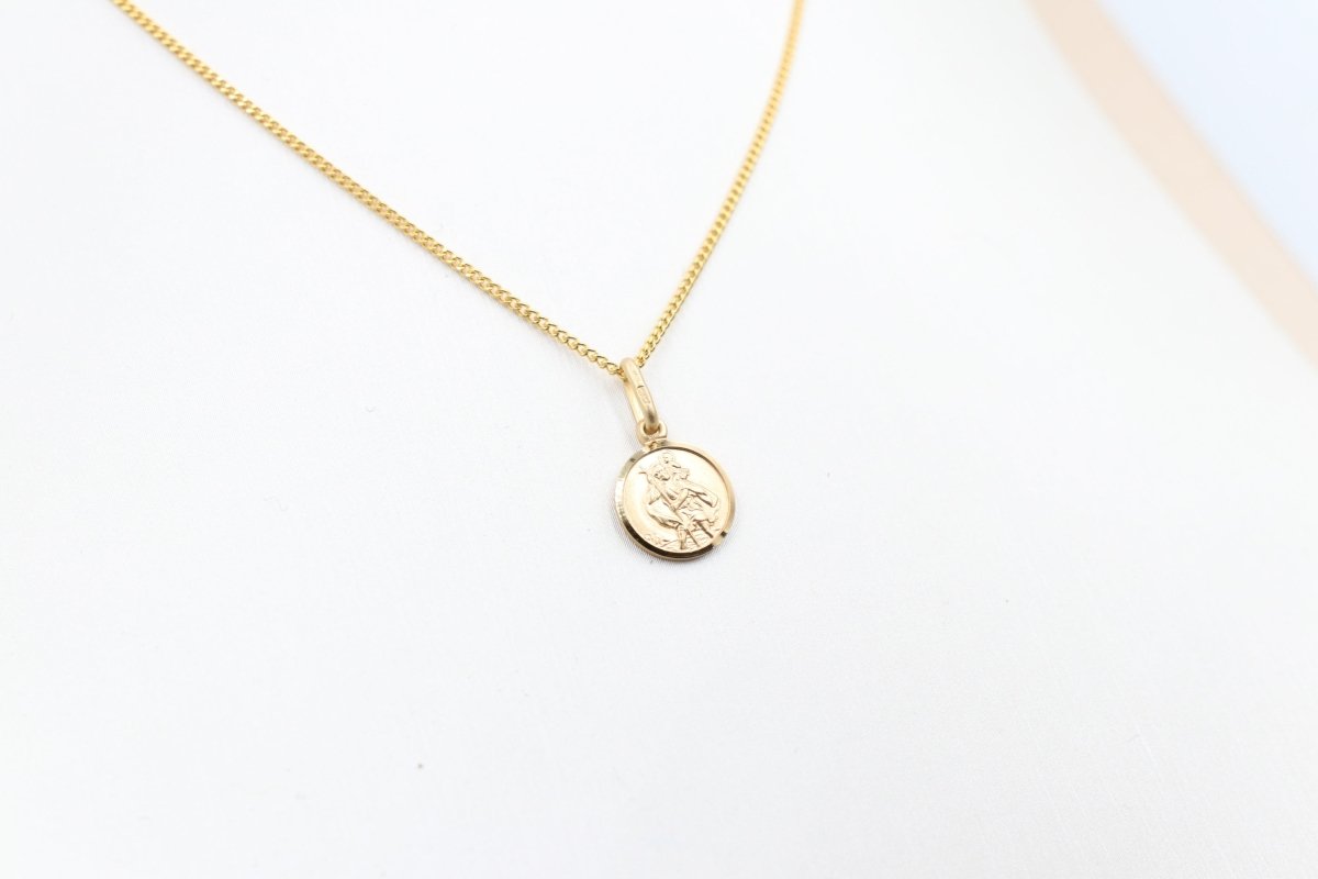 9ct Solid Saint Christopher Pendent 10mm