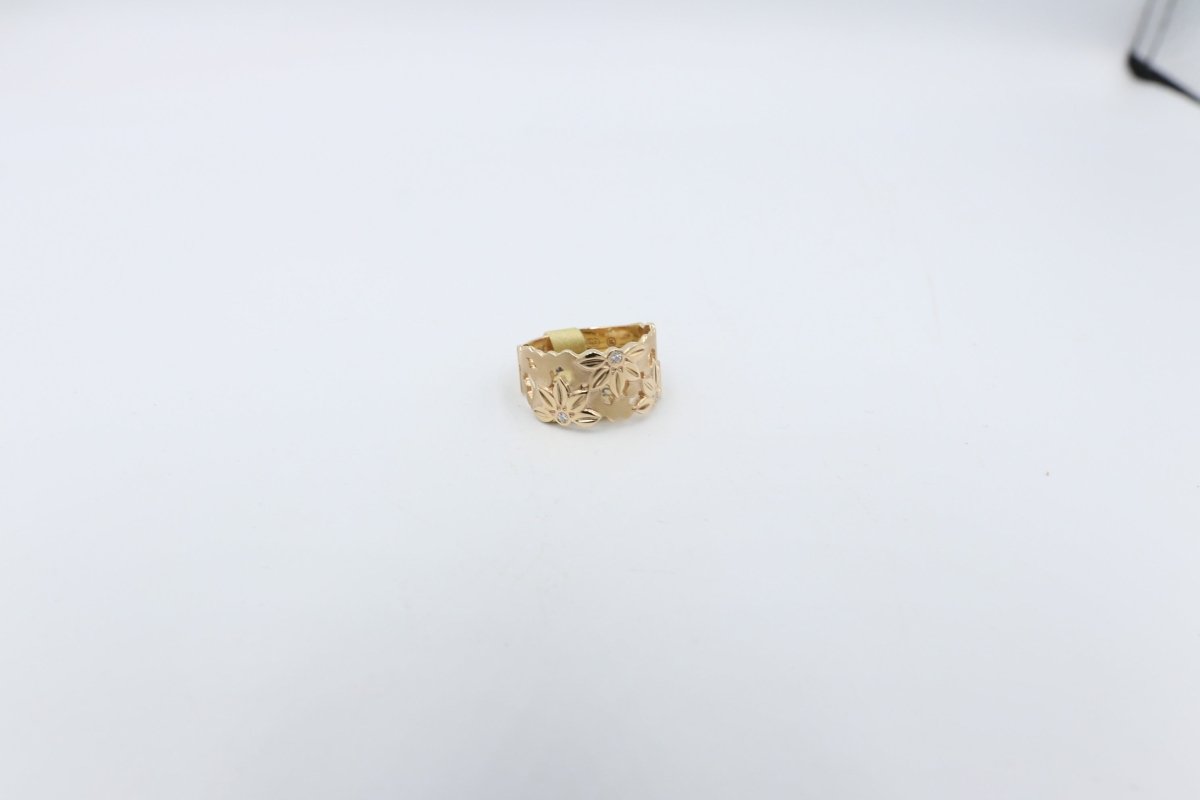 9ct Gold Solid Ring with Diamonds 11.32mm wide J3696