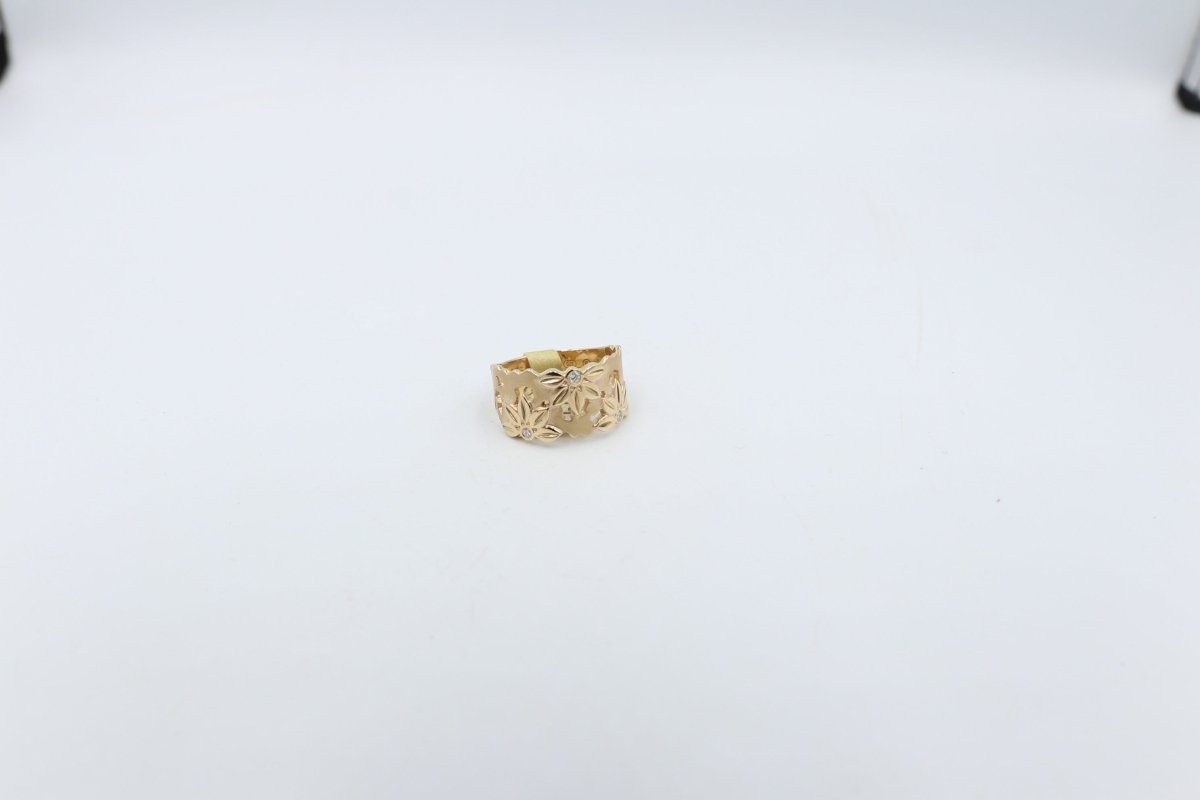 9ct Gold Solid Ring with Diamonds 11.32mm wide J3696