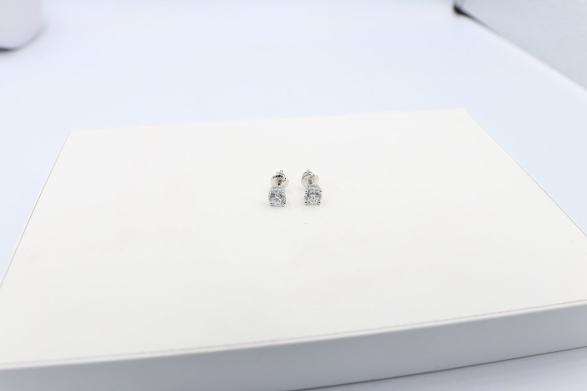 14kt Gold Set Lab Grown Diamond Stud Earrings 1carat