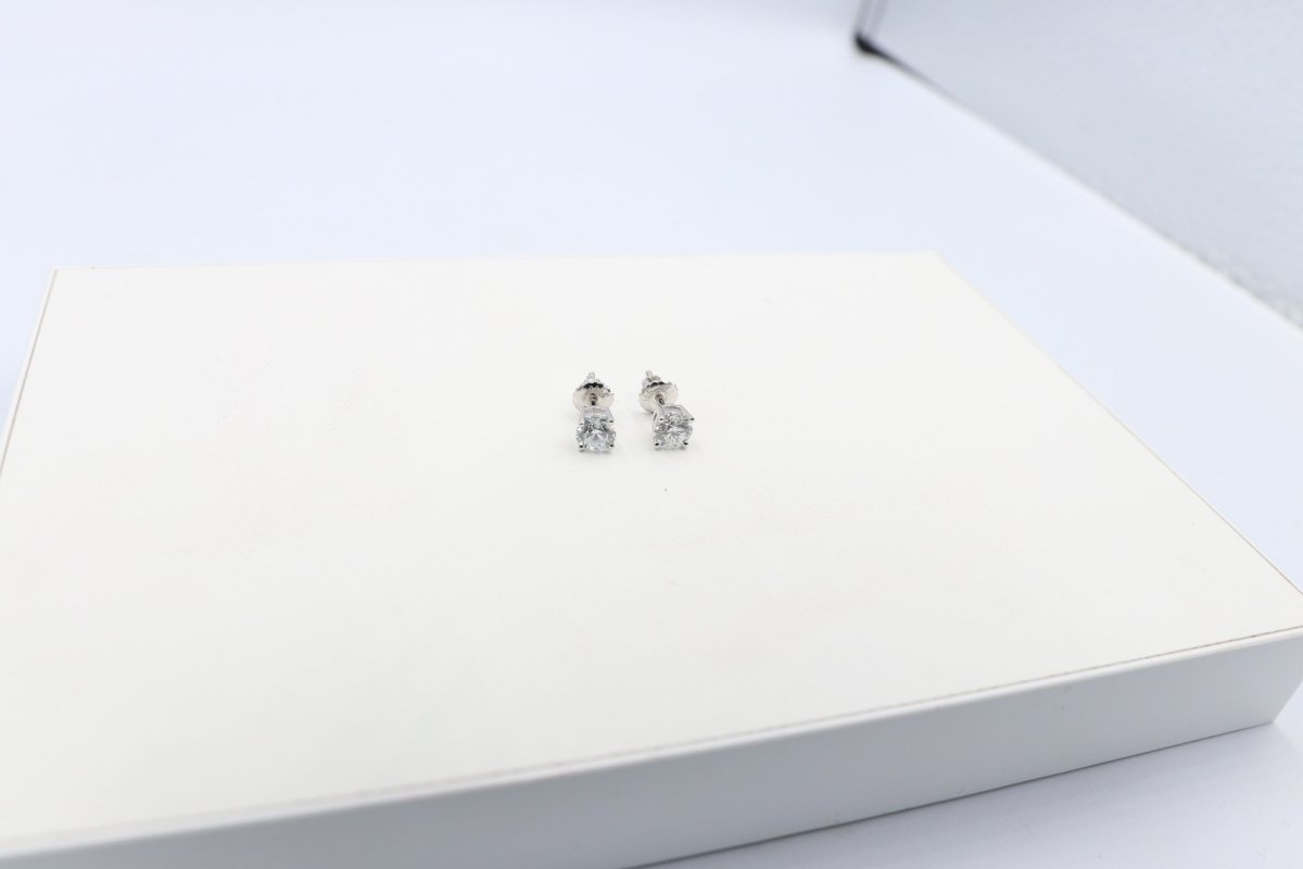 14kt Gold Set Lab Grown Diamond Stud Earrings 1carat