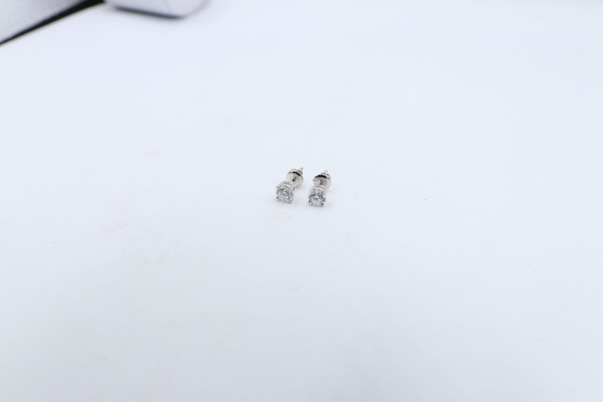 14kt Gold Set Lab Grown Diamond Stud Earrings 1carat