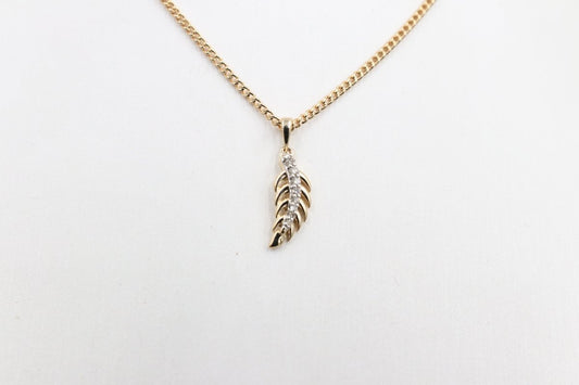 10K Gold Diamond set Leaf Pendent 0.08ct