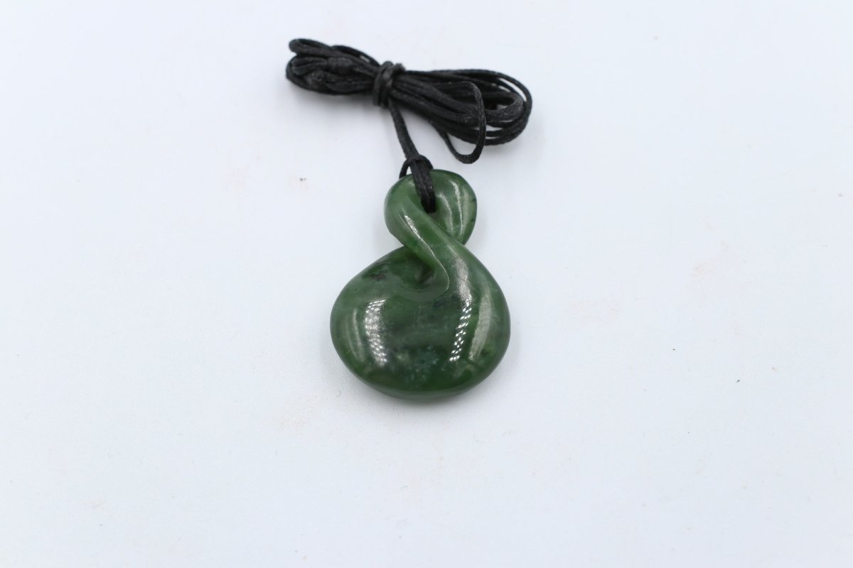 New zealand Greenstone Twist