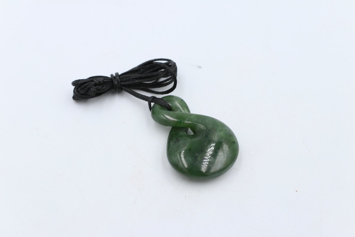 New zealand Greenstone Twist