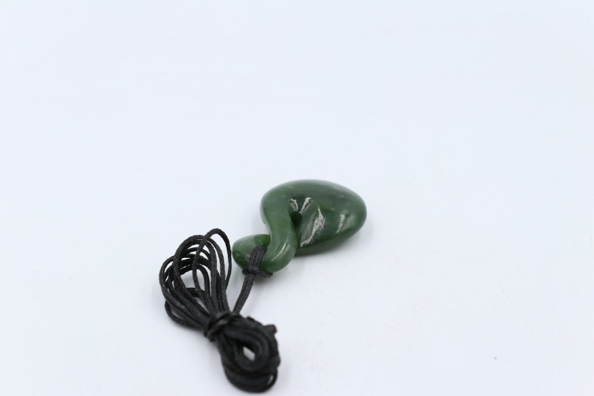 New zealand Greenstone Twist