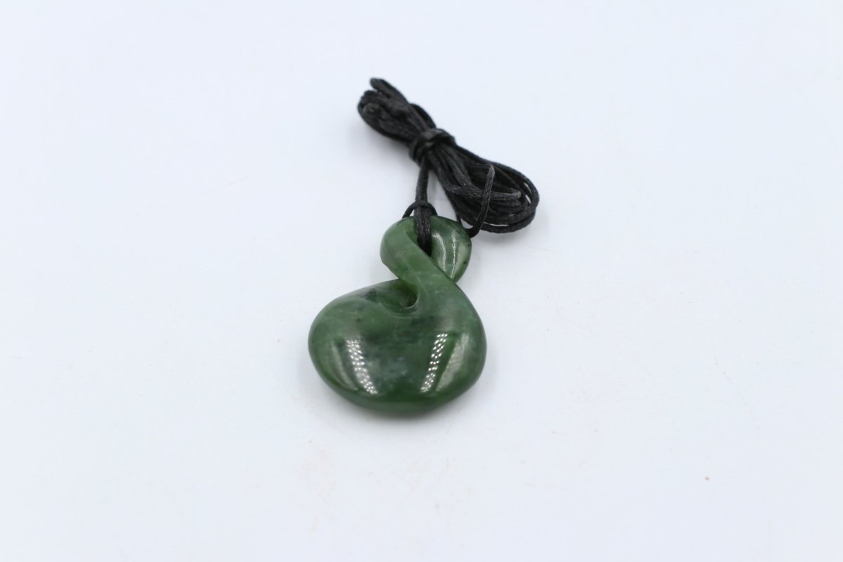 New zealand Greenstone Twist