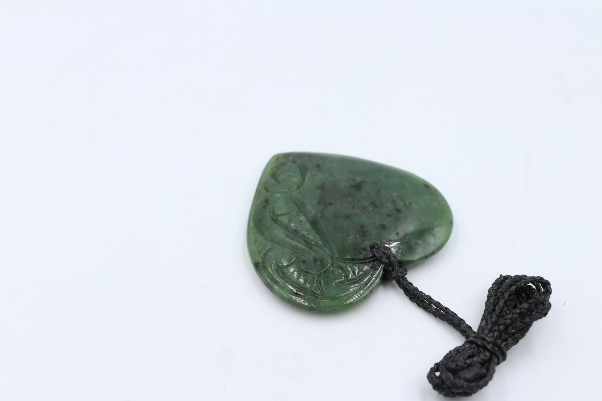 New zealand Greenstone Heart With Engraving