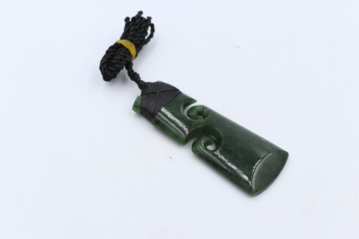 New Zealand Greenstone Toki Koru HPFF75K